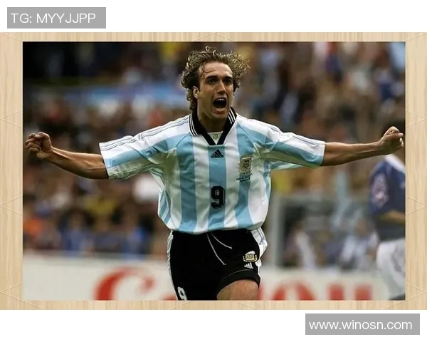 足球明星的绰号与真实姓名揭秘球场上的传奇与个性并存