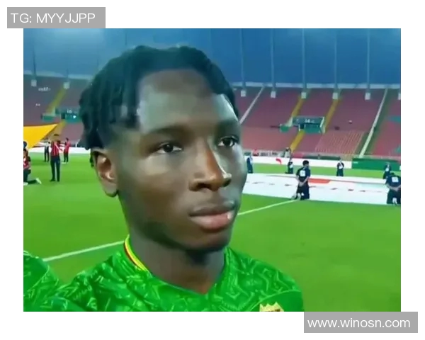 足球明星搞笑广告大盘点让你捧腹大笑的精彩瞬间