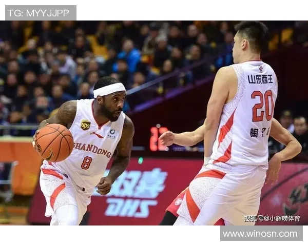 成都足球队在选拔赛中以77分稳居积分榜首位展现强劲实力