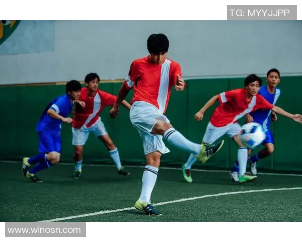 足球明星索默精彩瞬间照片集锦展现他在绿茵场上的风采与魅力 足球明星索默精彩瞬间照片集锦展现他在绿茵场上的风采与魅力